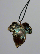 Load image into Gallery viewer, Owen Davies Cooper electroplated Ivy leaf pendant 