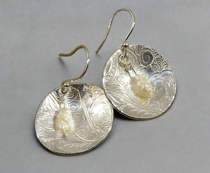 Jane Vernon Fine silver small textured circle earrings with freshwater pearls